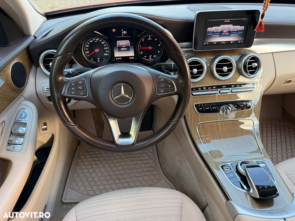 Mercedes-Benz C - 9