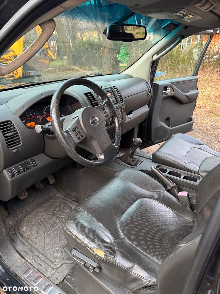 Nissan Navara 2.5 D XE - 9