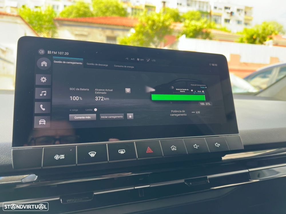 MG MG4 64 kWh Luxury - 19