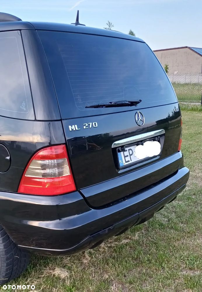 Mercedes-Benz ML - 10