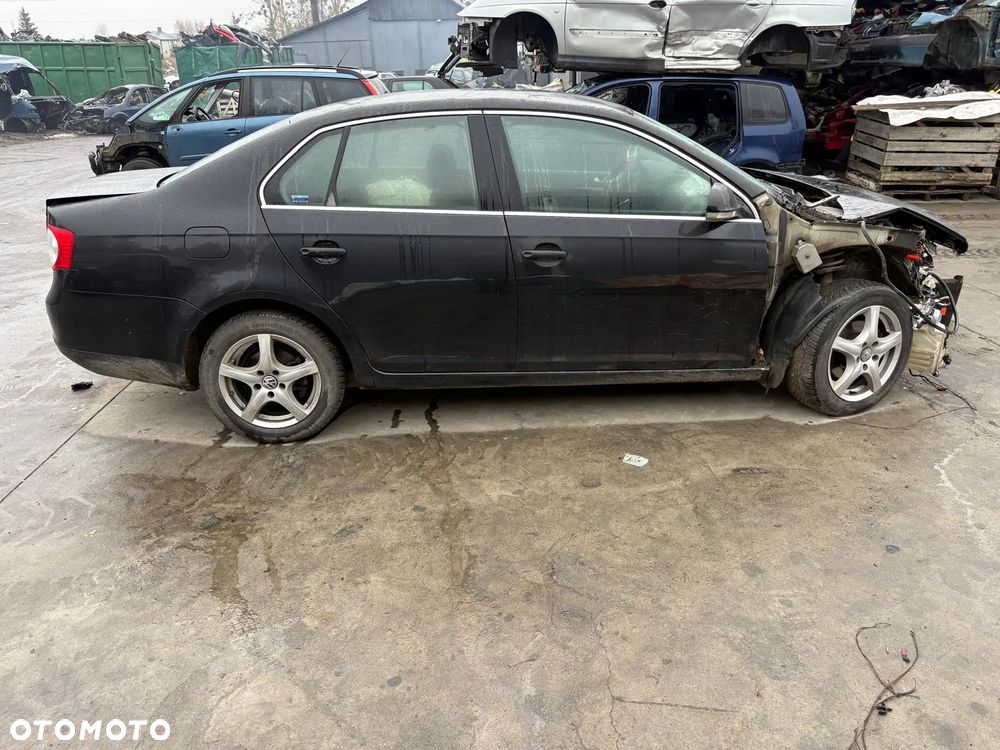 Volkswagen Jetta 07R 1.4 103 KW NA CZĘŚCI - 4