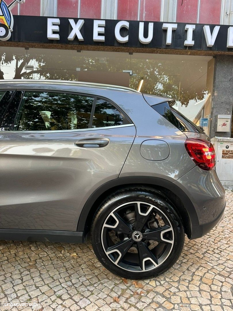 Mercedes-Benz GLA 220 d Urban - 8