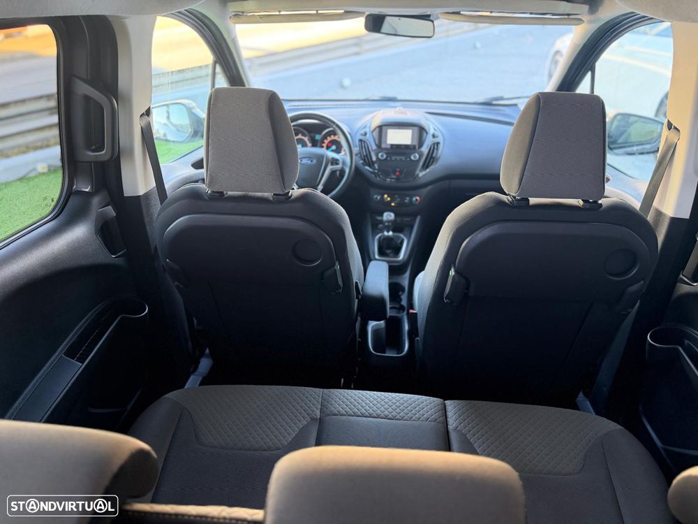 Ford Tourneo Courier 1.5 TDCi Titanium - 8