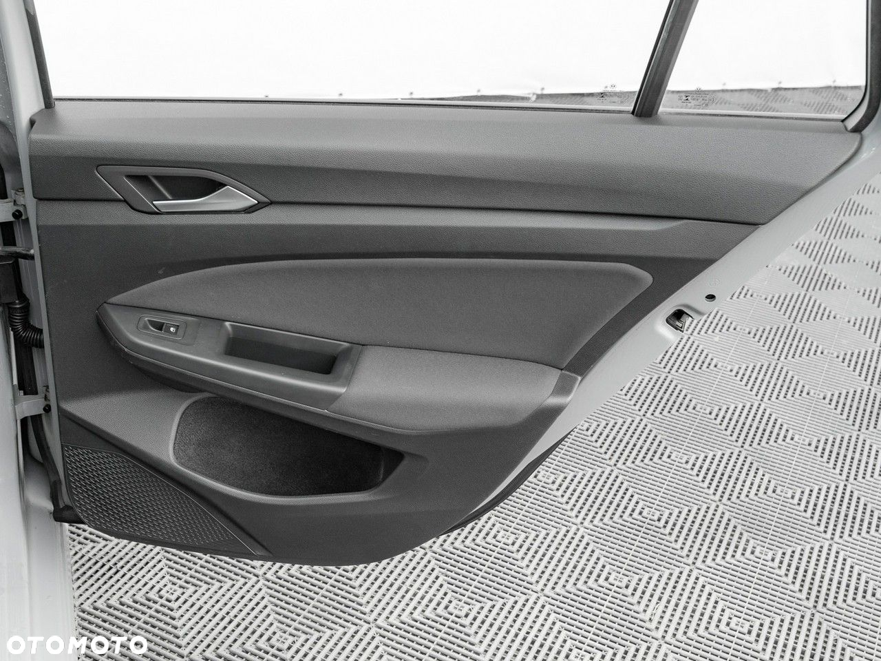 Volkswagen Golf VIII 1.5 TSI EVO Life - 29
