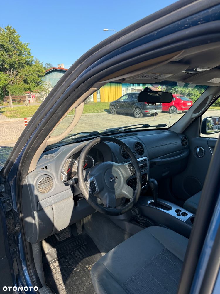 Jeep Liberty 2.8 CRD 4x4 - 7