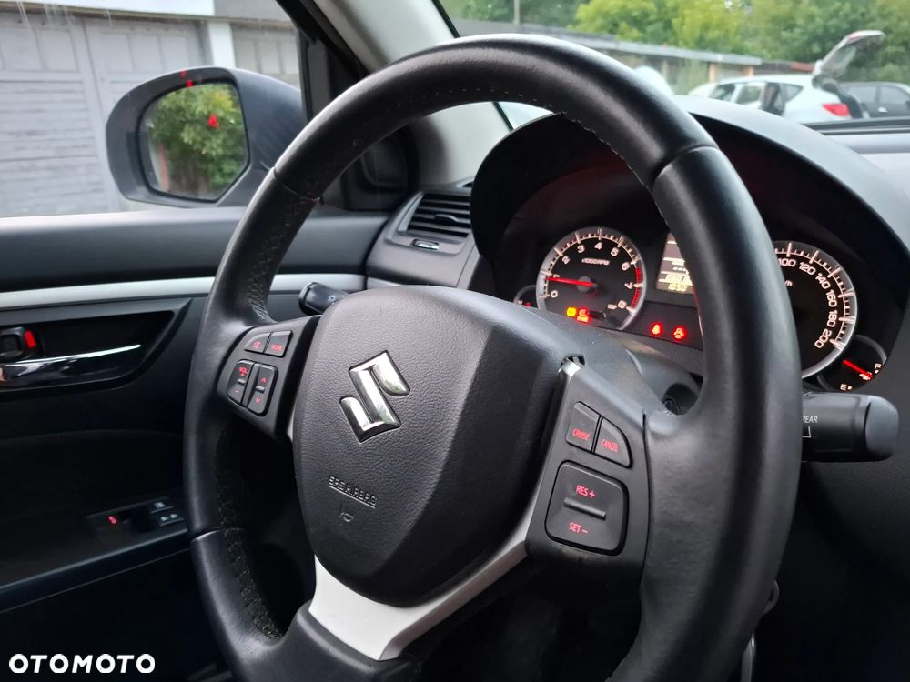 Suzuki Swift 1.2 BlackWhite - 11