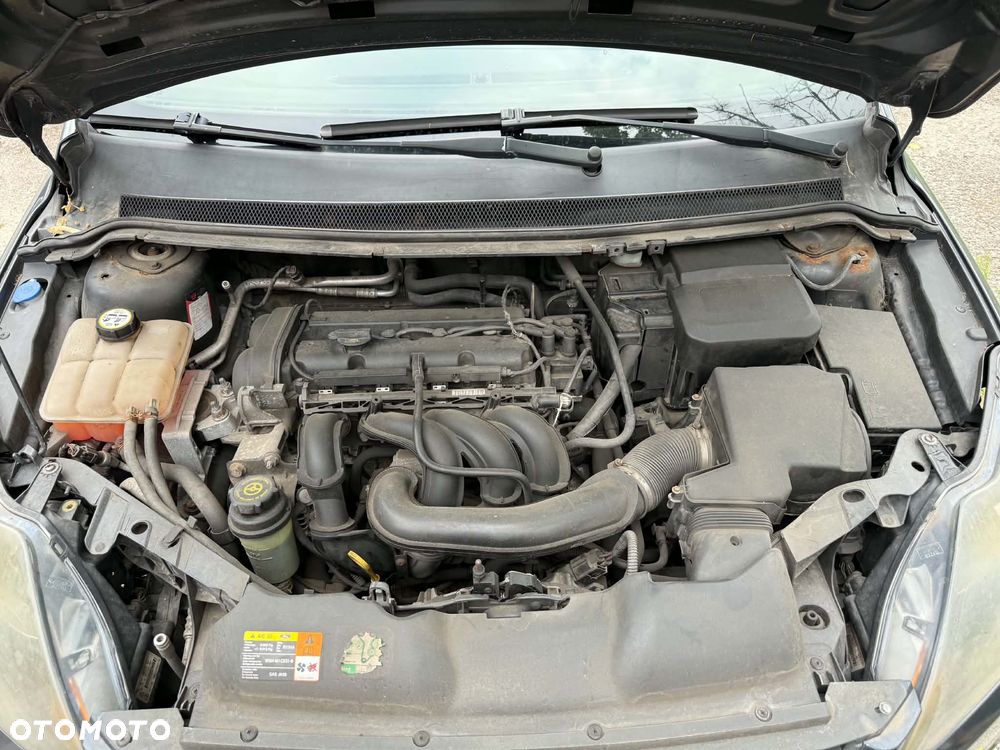 Ford Focus 1.6 16V Titanium - 6