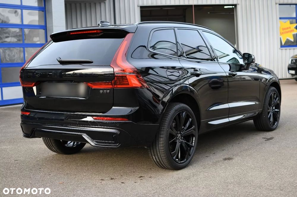 Volvo XC 60 B5 B AWD Plus Black Edition - 4