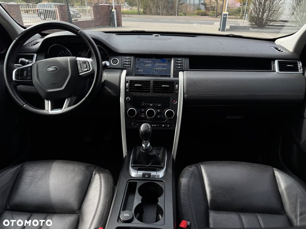 Land Rover Discovery Sport TD4 HSE Luxury - 23