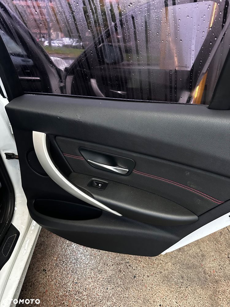 BMW Seria 3 - 24