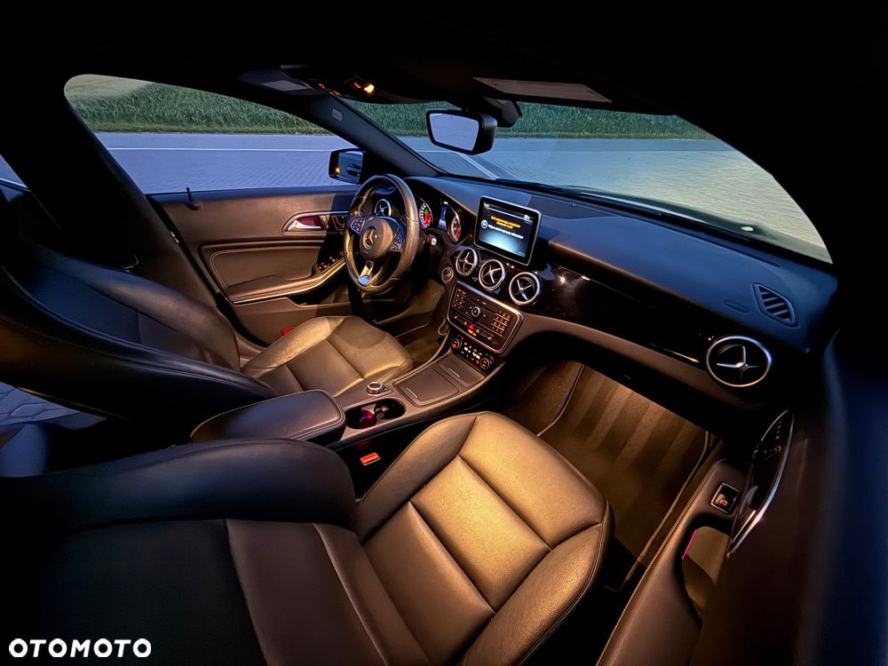 Mercedes-Benz CLA 250 4Matic 7G-DCT Urban - 7