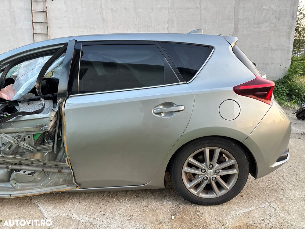 Toyota Auris - 10