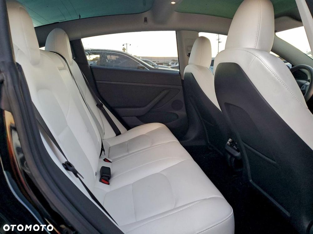 Tesla Model 3 Langstreckenbatterie Allradantrieb Dual Motor - 9