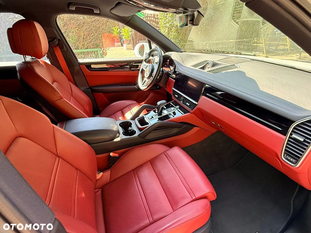 Porsche Cayenne Standard - 12