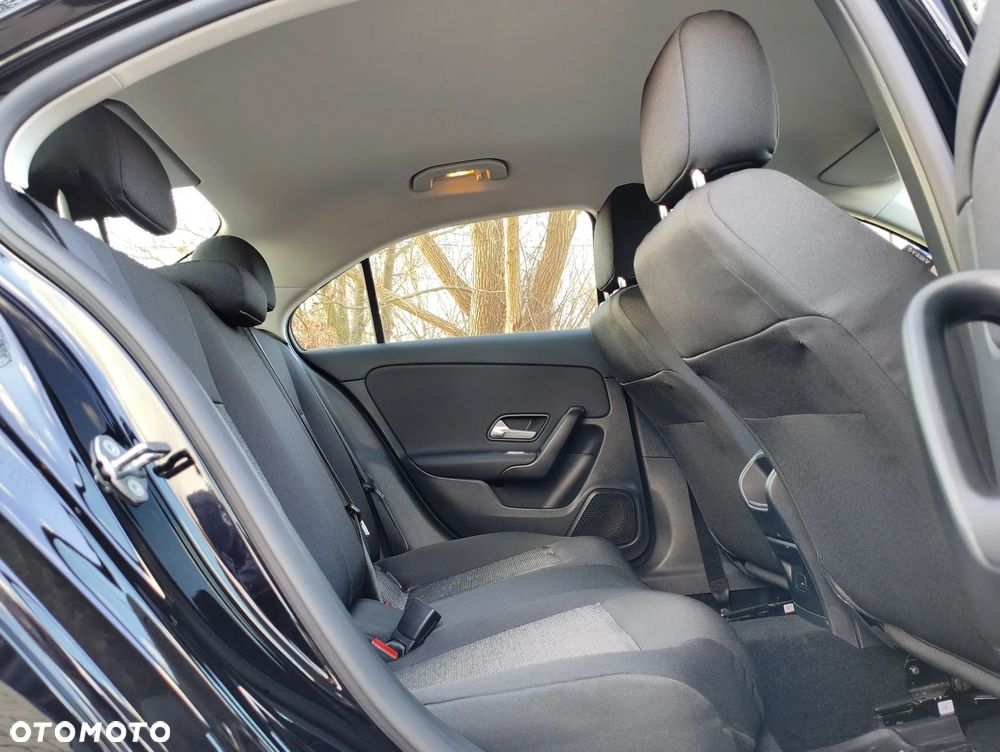 Mercedes-Benz Klasa A 180 d Edition 2021 - 7