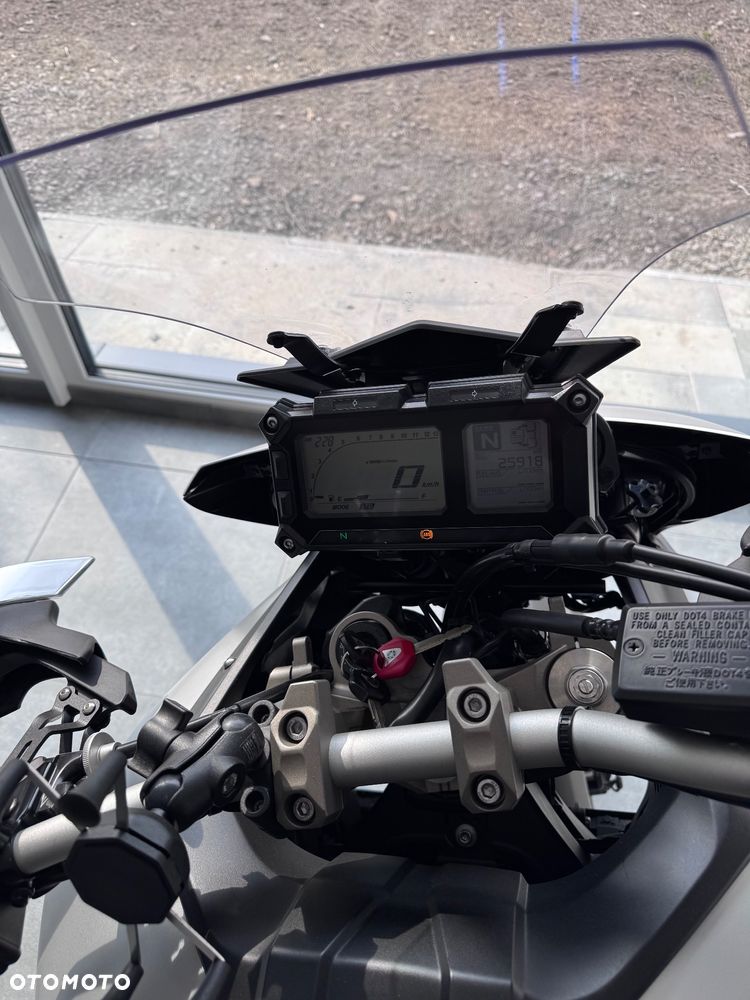 Yamaha MT - 5