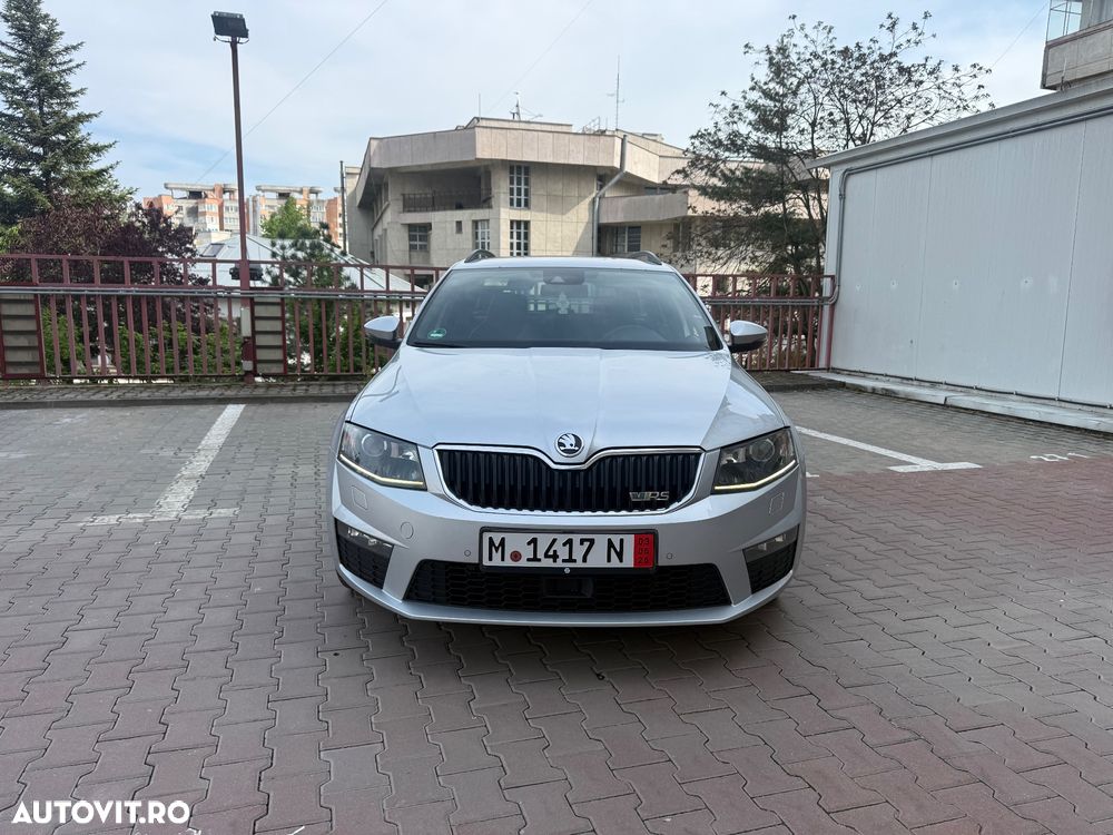 Skoda Octavia 2.0 TDI DSG RS - 4
