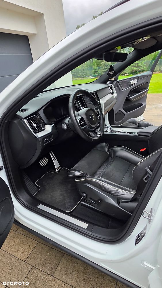 Volvo XC 60 T8 AWD Recharge Geartronic RDesign - 3