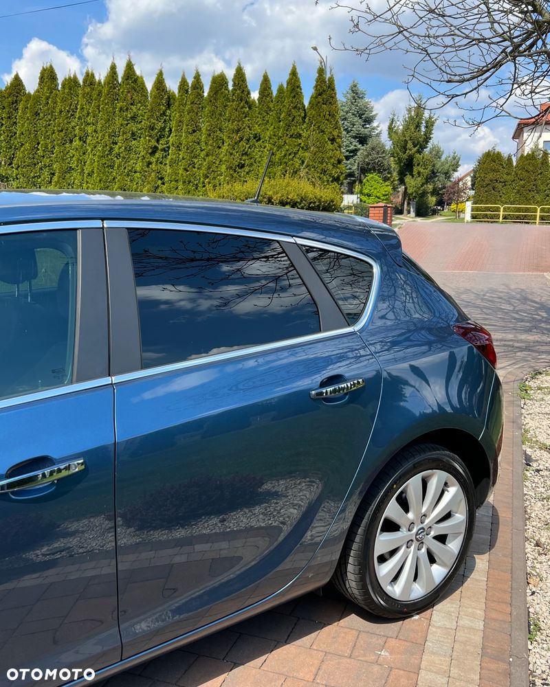 Opel Astra 1.4 T Cosmo - 15