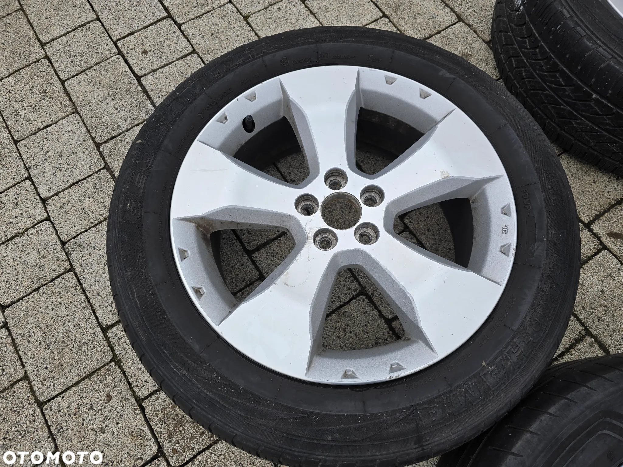 Koła SUBARU Forester SH Outback BR felgi Alumiowe Oryginał 7Jx17 et48 ch 56,1 opony 225/55r17 - 5