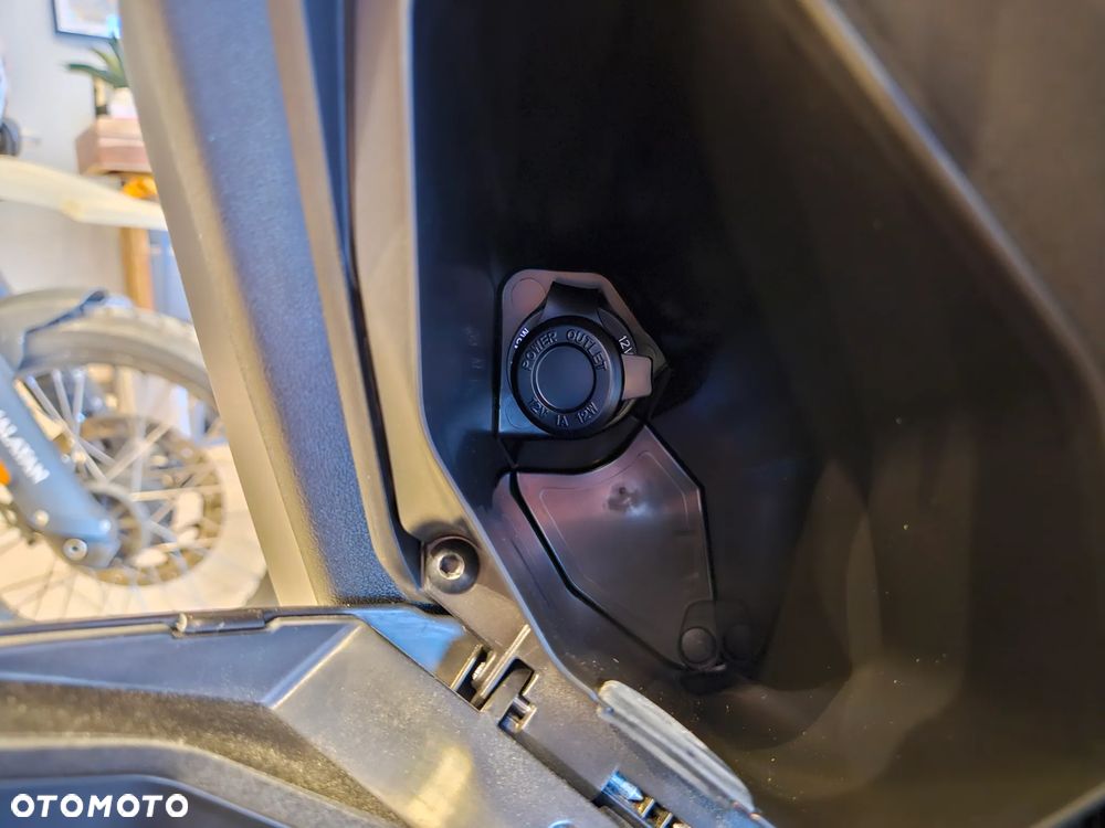 Yamaha X-max - 22