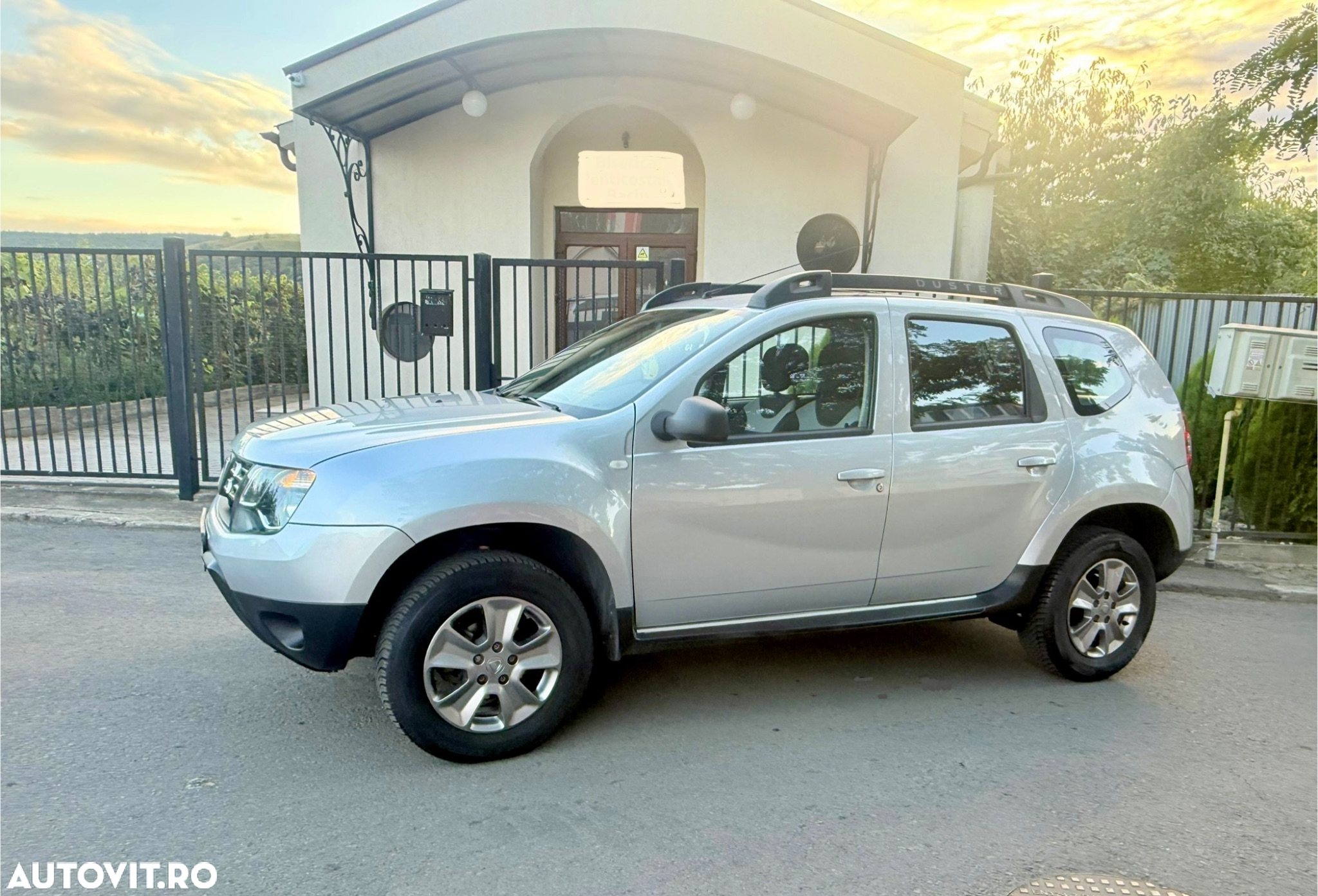 Dacia Duster 1.6 SCe Prestige jante 16" - 15