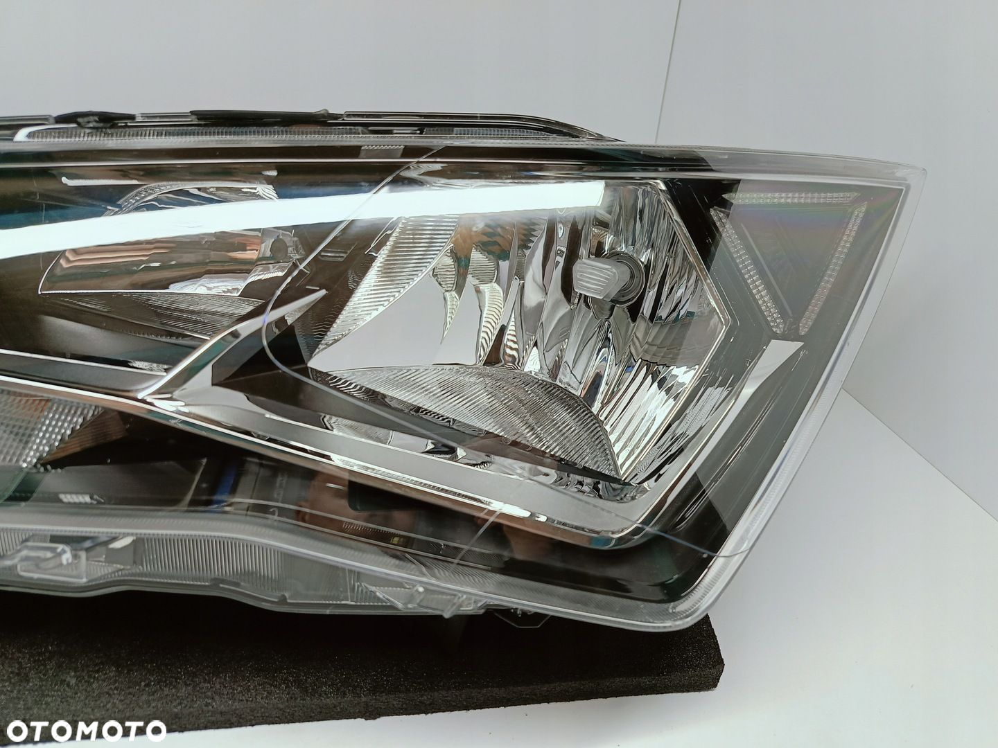 SEAT ATECA 16- LAMPA LEWA PRZÓD PRZEDNIA ZWYKŁA H7 H7  LED 576941005A - 3