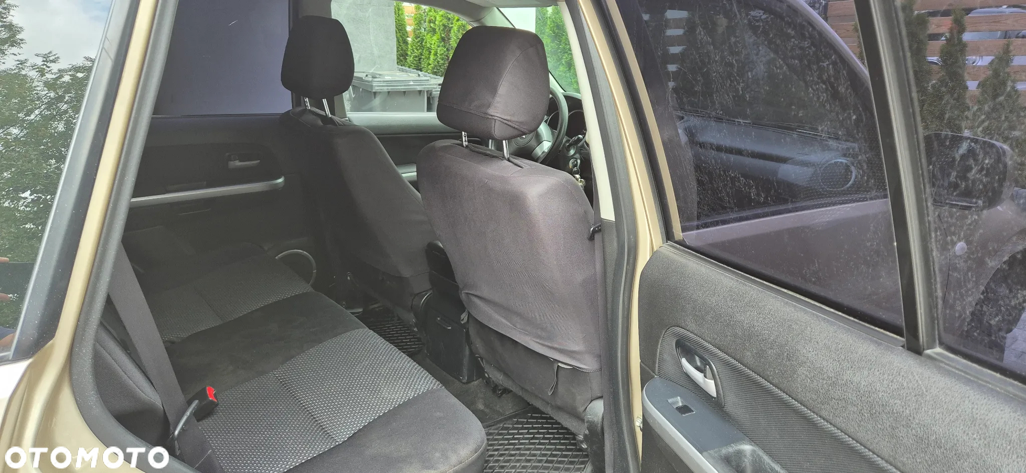 Suzuki Grand Vitara 2.0 - 18