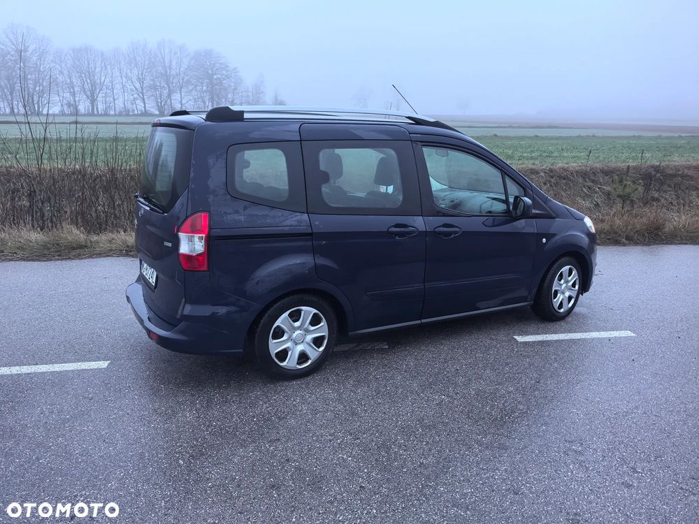 Ford Tourneo Courier - 8