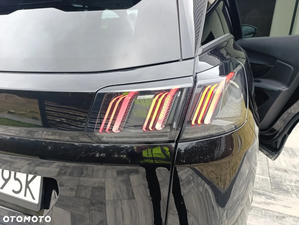 Peugeot 3008 1.5 BlueHDi Allure S&S EAT8 - 8