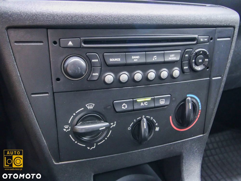 Citroën C4 1.6 16V Style - 16