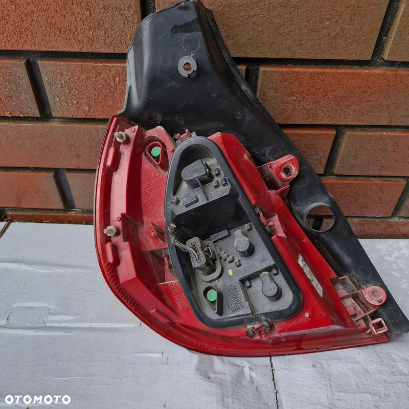 Renault Clio III HB lift TYLNA LAMPA PRAWA prawy tył pasażera 8200886946 - 5
