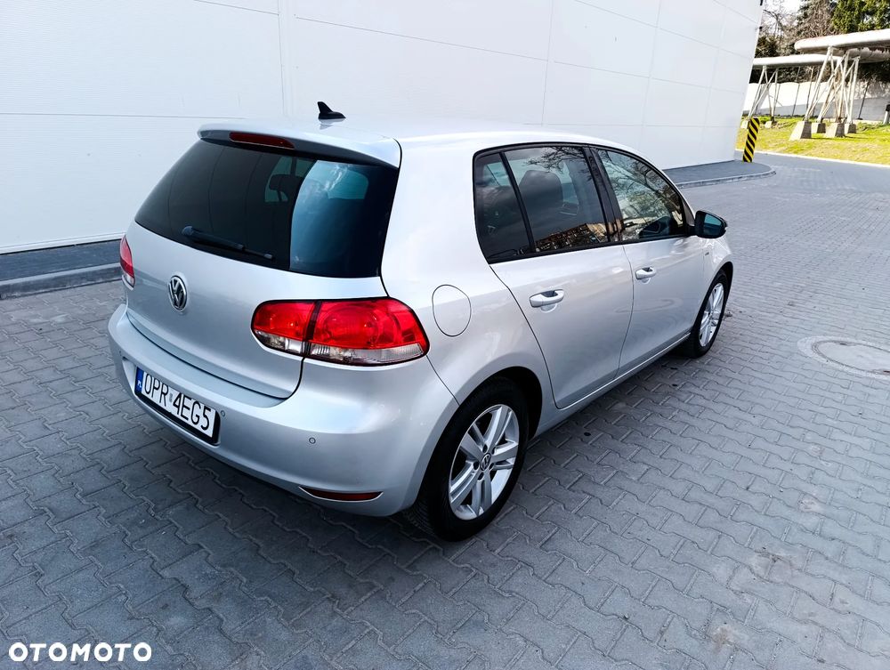 Volkswagen Golf 1.6 TDI DPF BlueMotion Technology MATCH - 16