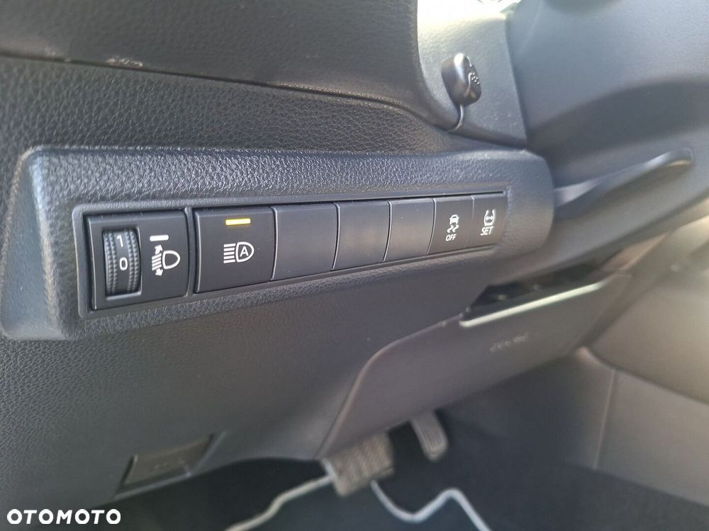 Toyota Corolla 1.8 Hybrid Comfort - 24