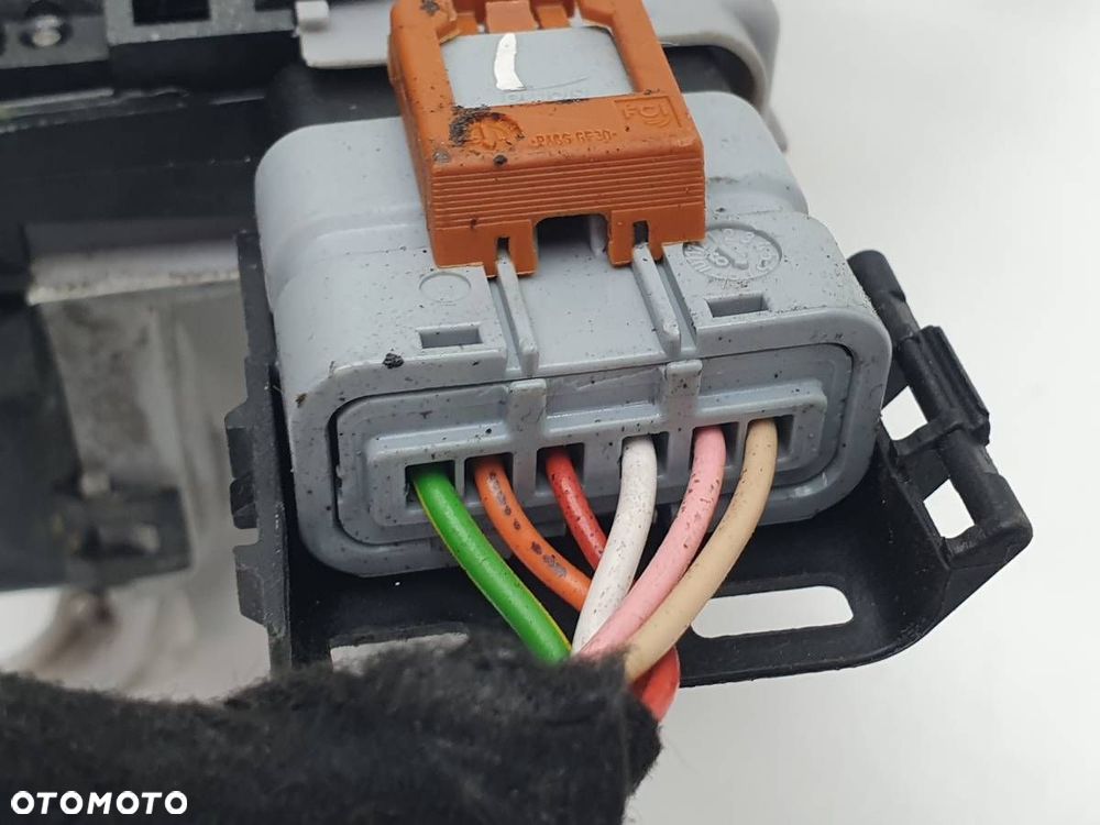 ZAMEK DRZWI PRZÓD LEWY PSA 104238  PEUGEOT 5008 II 2019 EUROPA - 6