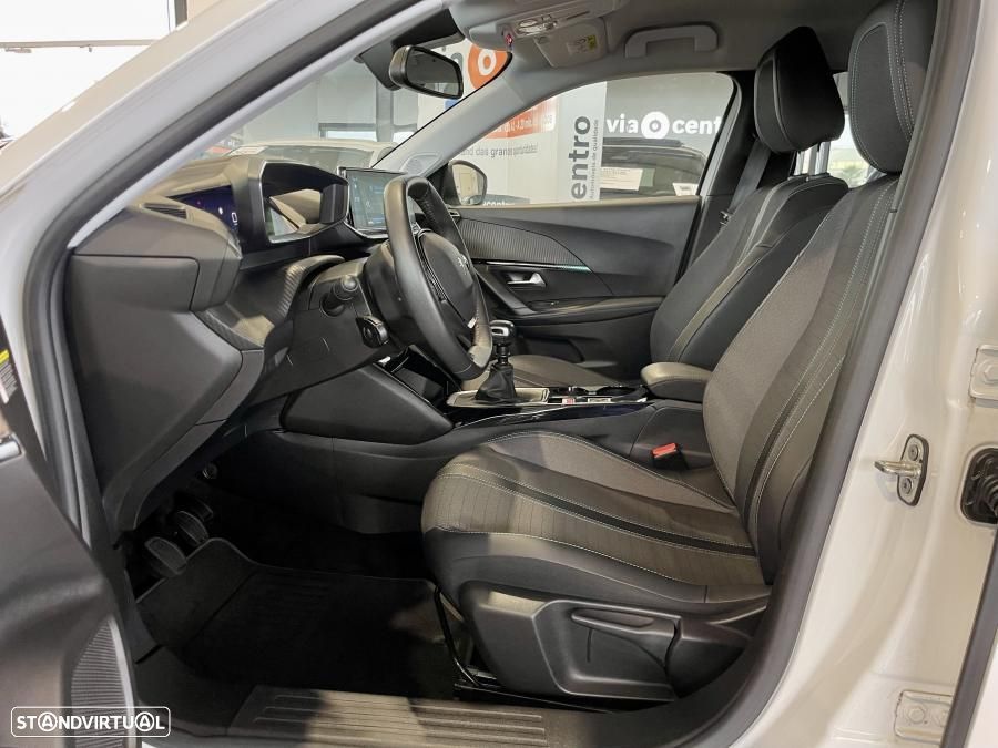 Peugeot 2008 1.2 PureTech Allure - 8