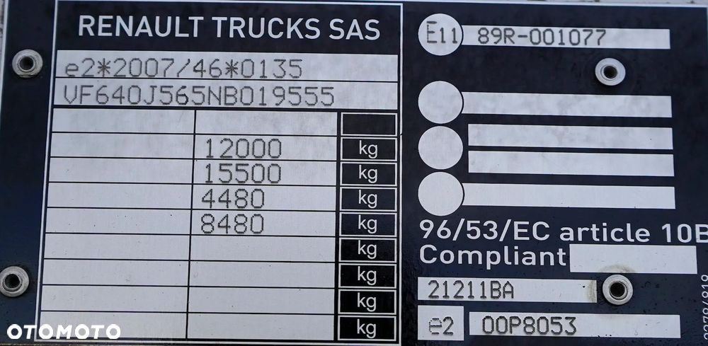 Renault / D 12 / 210 / ACC / EURO 6 / CHŁODNIA / ŁAD. 5950 KG / 11 PALET - 11