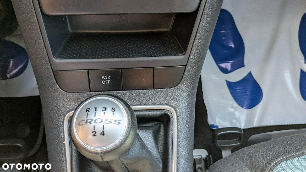 Volkswagen Golf Plus - 33