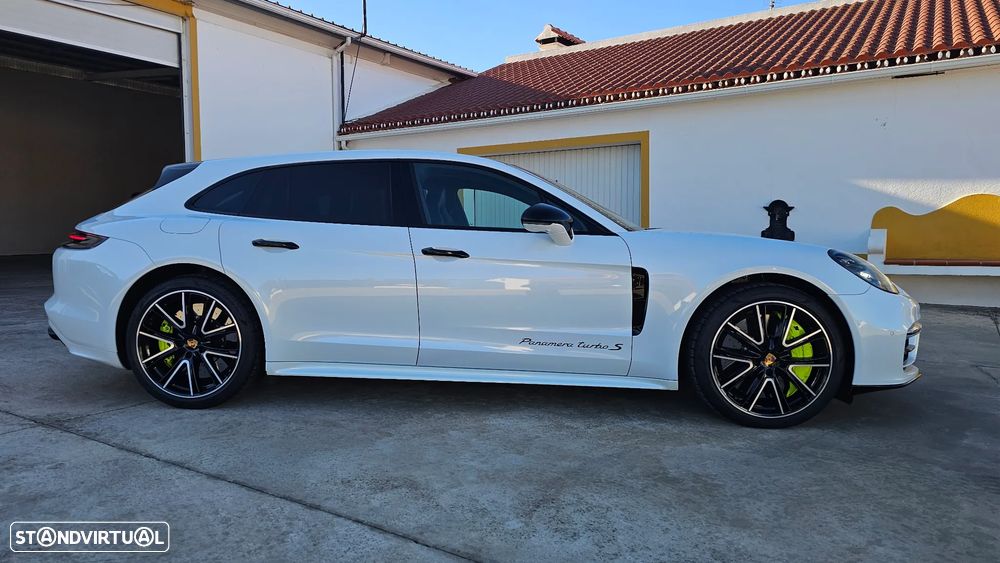 Porsche Panamera Sport Turismo - 1