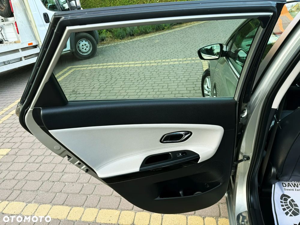 Kia Ceed 1.6 GDI Edition 7 - 38