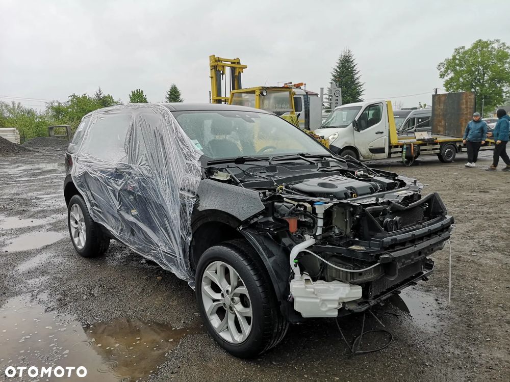 Land Rover Discovery Sport TD4 HSE Luxury - 17
