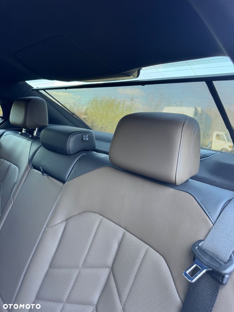 BMW Seria 5 520d xDrive mHEV - 16