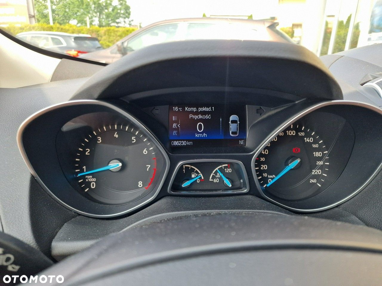 Ford Kuga 1.5 EcoBoost 2x4 Titanium - 34