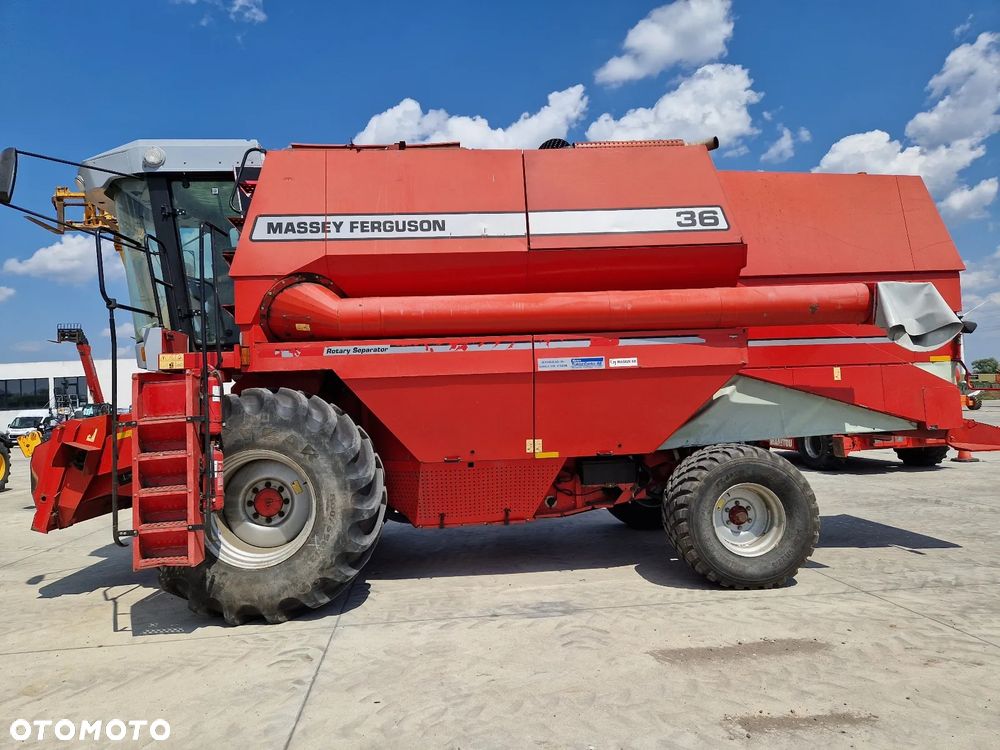 Massey Ferguson MF 36 Claas New Holland P600 - 5
