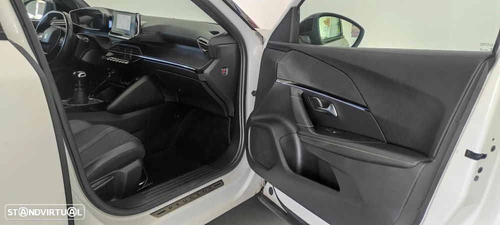 Peugeot 2008 1.2 PureTech GT - 22