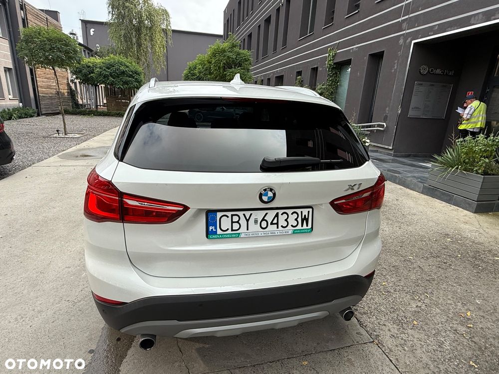 BMW X1 xDrive25i GPF Sport Line - 6