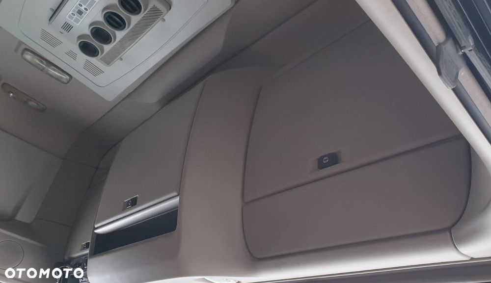KABINA Z KLIMATYZACJĄ 2018r. DAF XF 106 LIFT SUPER SPACE CAB - 11