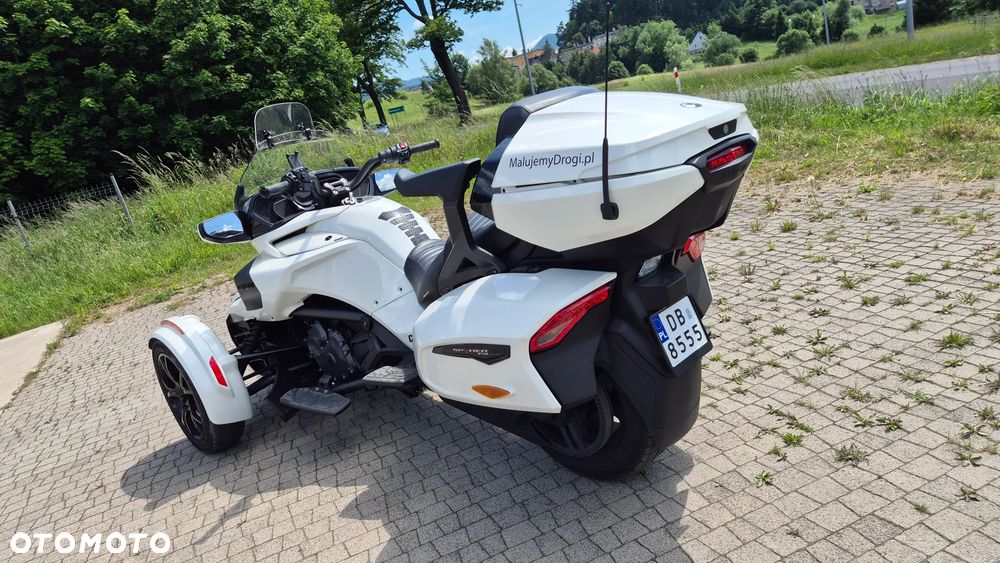 Can-Am Spyder - 8