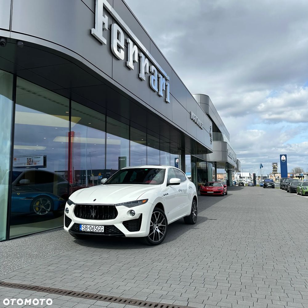 Maserati Levante Q4 Executive - 13