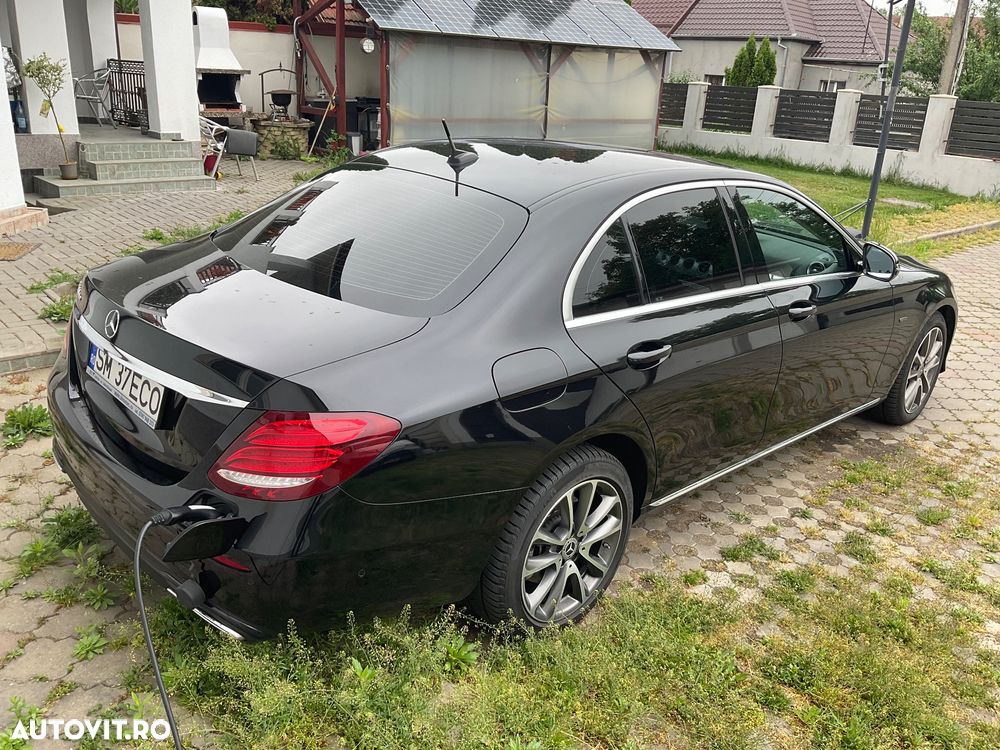 Mercedes-Benz E - 4